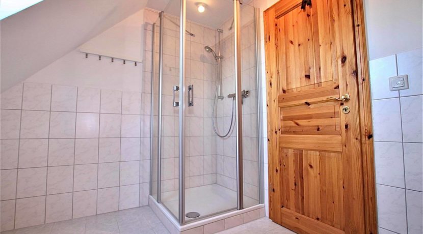 Badezimmer oben 2