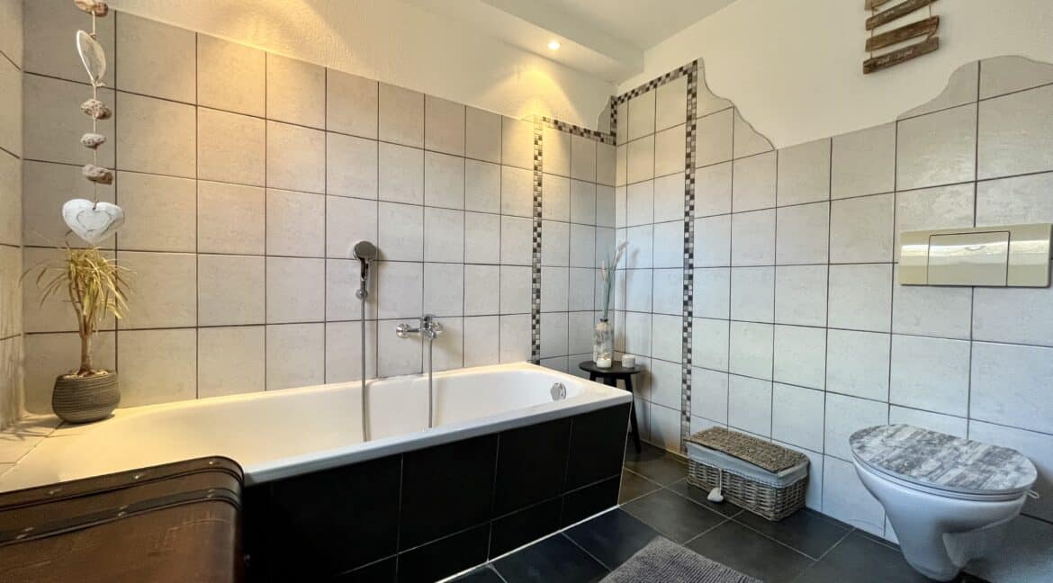 Badezimmer 2