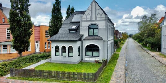 — Stilvoll kernsanierte Stadtvilla —