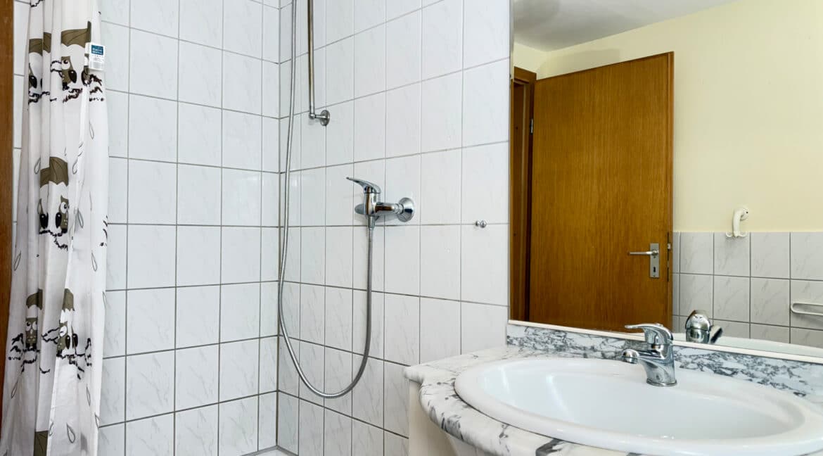 Einliegerwohnung DG Bad Dusche