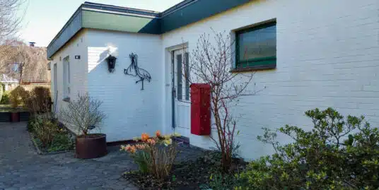 Ebenerdiger Bungalow in ruhiger Sackgassenendlage mit Garage