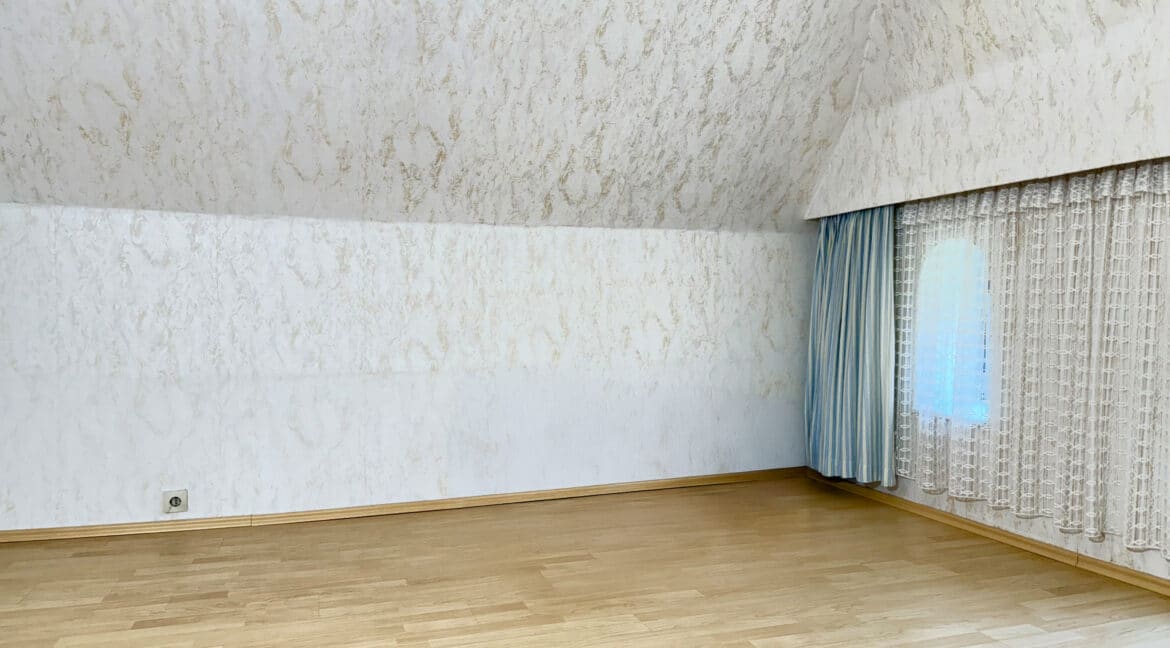 Haupthaus DG Schlafzimmer 2