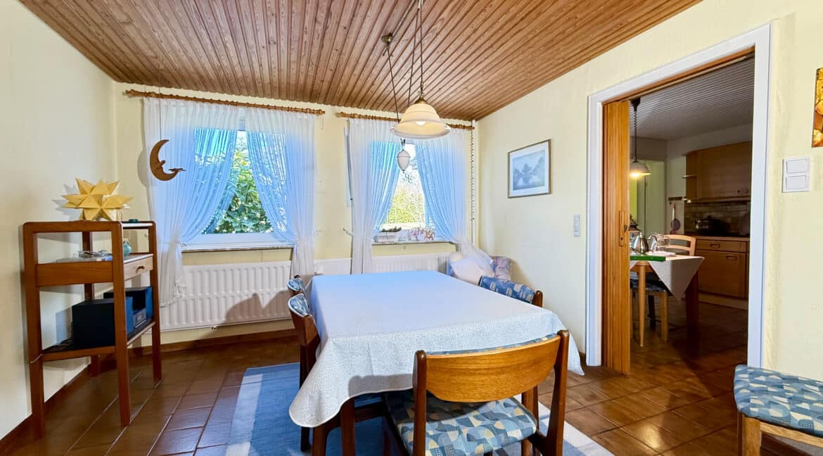 Haupthaus EG Esszimmer 2