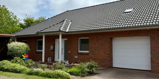 Ebenerdige Doppelhaushälfte mit Wintergarten, Garage und Ausbaupotenzial