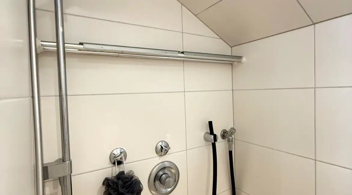 Dusche OG