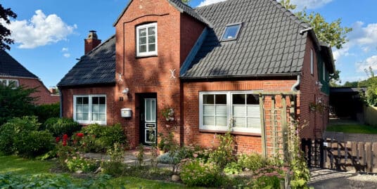 Wohnen in Mildstedt – mit Wohnmobilcarport und Wellnessbereich