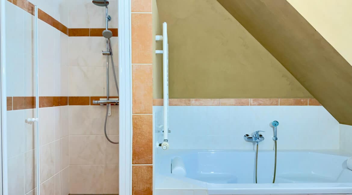 Bad OG Dusche