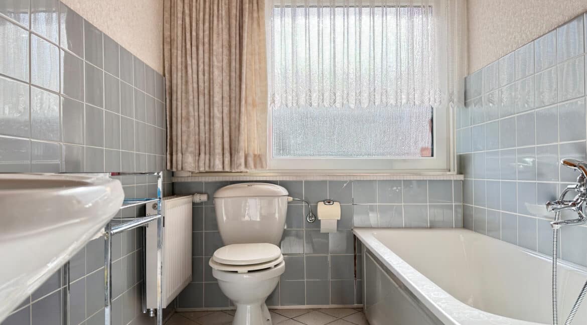 Badezimmer EG