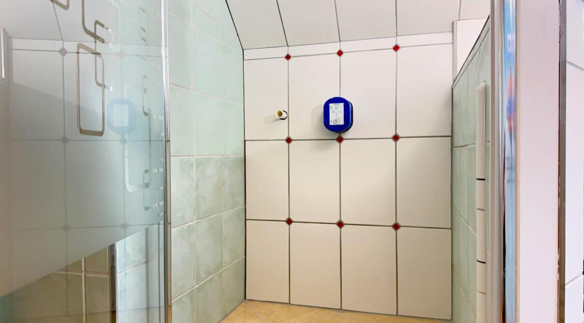 Bad OG Dusche vorbereitet