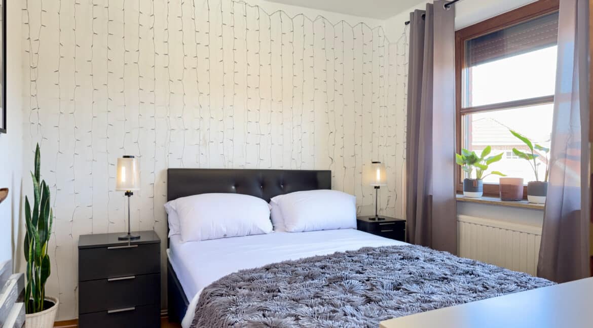 Schlafzimmer 2 OG