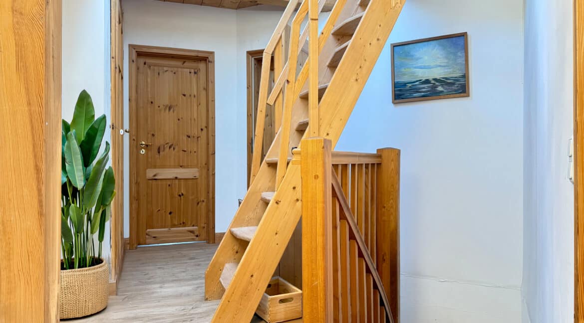 Treppe OG ins DG