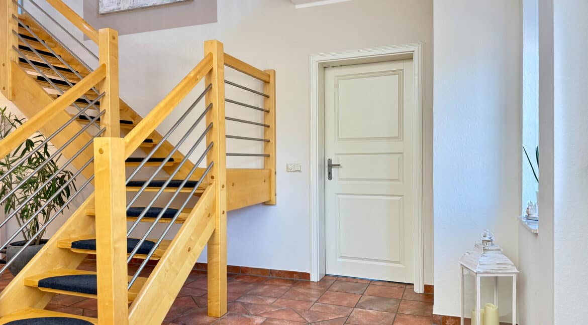 Zugang zum Anbau (Gästezimmer)