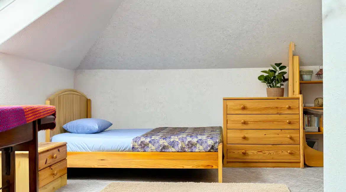 Schlafzimmer 2 OG
